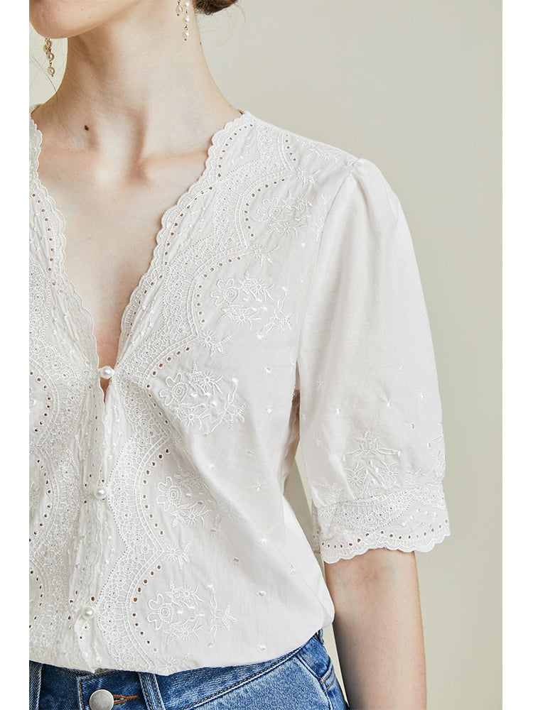 [R**je] Lace Embroidery V-neck Short-sleeve Shirt - Weekdayslulu