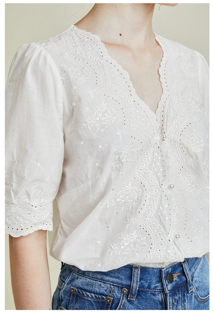 [R**je] Lace Embroidery V-neck Short-sleeve Shirt - Weekdayslulu