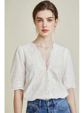 [R**je] Lace Embroidery V-neck Short-sleeve Shirt - Weekdayslulu